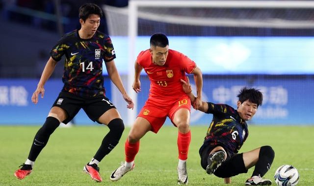 开云体育官网-【亚运】戴伟浚中柱 中国0比2韩国无缘四强