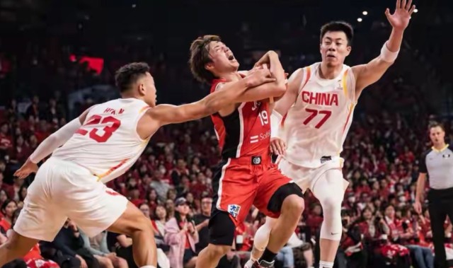 国家队最后一投？世预赛两战4中1合计2分，国家队真没他的位置了