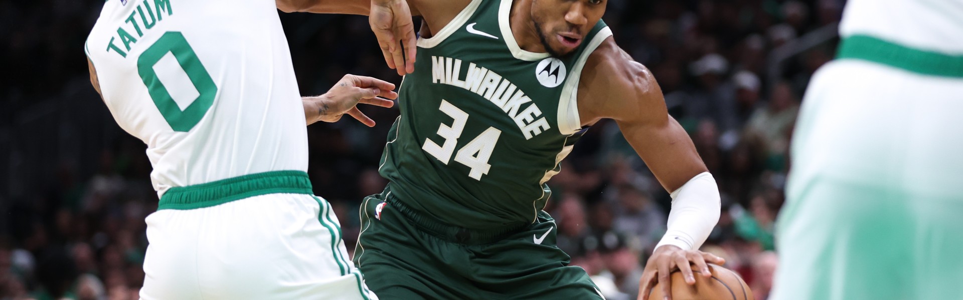 开云下载-Amick：若绿军今年还是止步次轮 用双探花之一换字母不是没可能