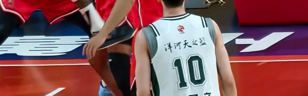 开云APP-郭昊文是真带不动同曦！连突带投轰30分，全场扛着前进，队友太菜